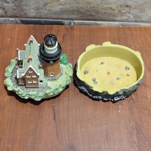 Seaside Treasures Block Island Southeast Lighthouse Musical Trinket Box Rhode Is - Picture 6 of 12